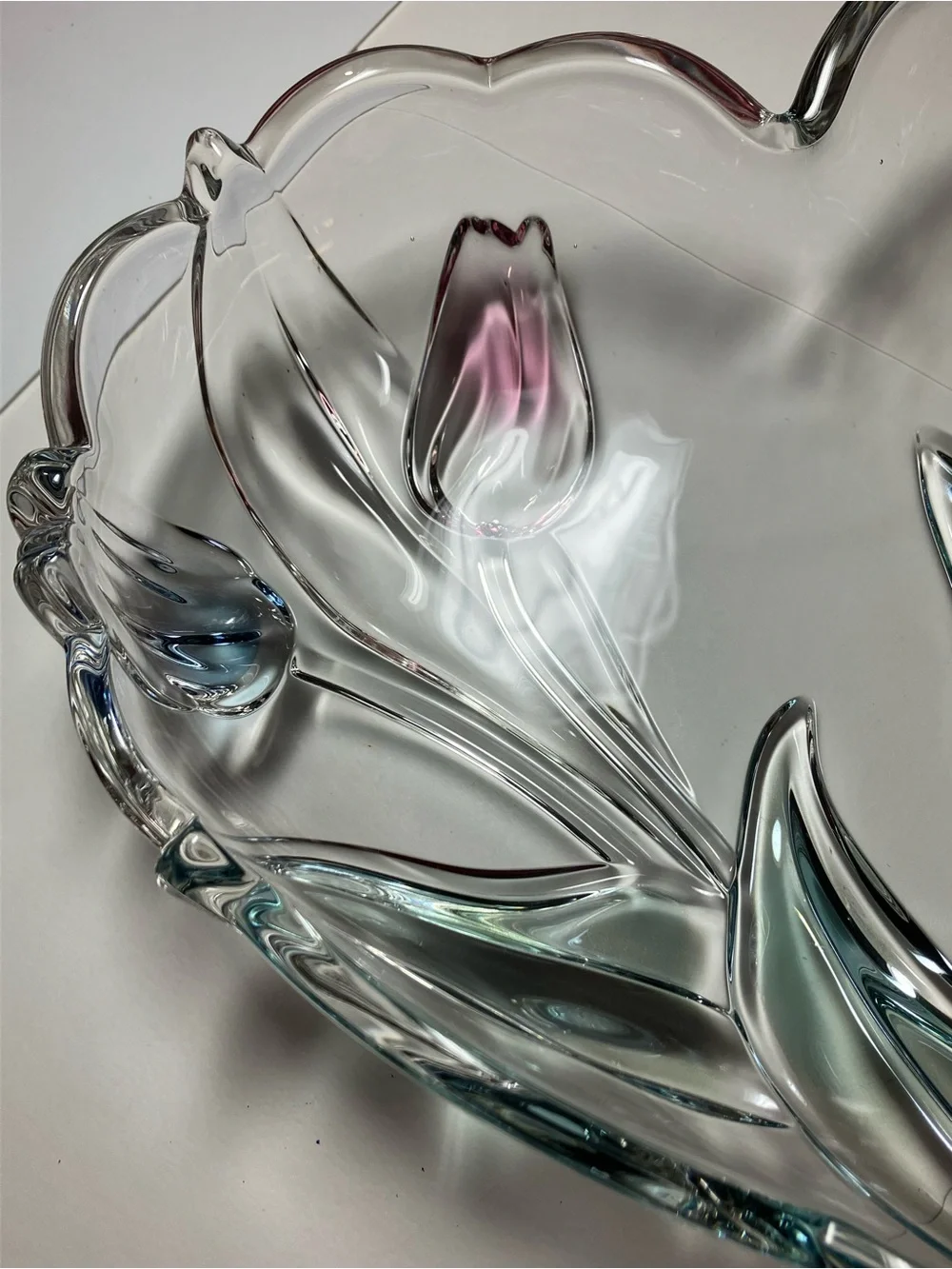 Mikasa Tripoli Heart-Shaped Glass Bowl with Pink and Blue Accents
